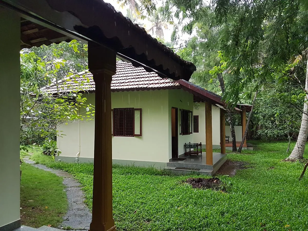 Palmy Lake Resort Alappuzha